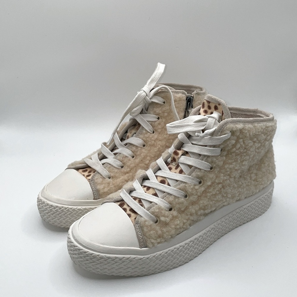 New! Dolce Vita Veola Plush Sneakers